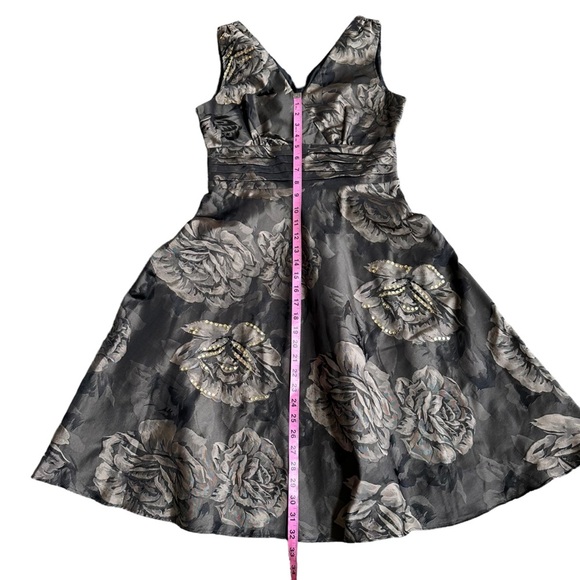Robbie Bee Women's Brown A-Line Floral Print with Embroideries V-Neck Midi Dress - Picture 10 of 12